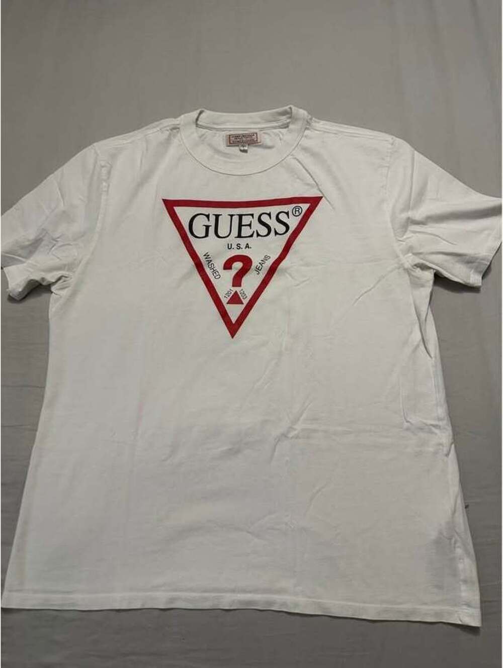 Guess Originals White T-shirt Mens Size Large
Used Like New $25